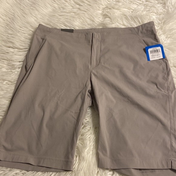 Columbia Women’s Shorts size 14 brand new with tags color gray - Picture 14 of 16